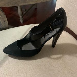 Ladies shoes
